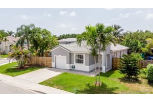 10202 SW 16th St, Pembroke Pines, FL 33025, Sold 10/30/20