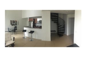 300 S Biscayne Blvd, Miami, FL 33131, Sold 03/31/22