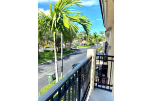 2041 Coral Heights Blvd, Oakland Park, FL 33308, Sold 12/15/20
