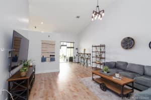 8001 S Aragon Blvd, Sunrise, FL 33322, Sold 11/03/20