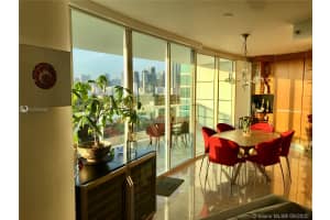 Add Building Entrance, 2127 Brickell Ave, Miami, FL 33129, Sold 12/23/20