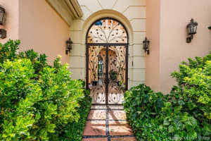 3924 Island Estates Dr, Miami, FL 33160, Sold 03/11/21