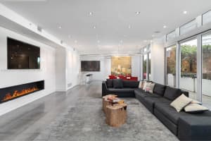 50 South Pointe Dr #6, Miami Beach, FL 33139, Sold 06/29/22