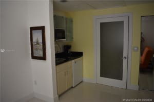 6365 Collins Ave # Cab17, Miami Beach, FL 33141, Sold 04/30/21