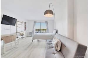 7904 West Dr #1, North Bay Village, FL 33141, Sold 04/12/22