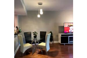 8625 NW 8th St, Miami, FL 33126, Sold 11/23/20
