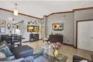 8434 NW 189th Ln, Hialeah, FL 33015, Sold 10/13/20