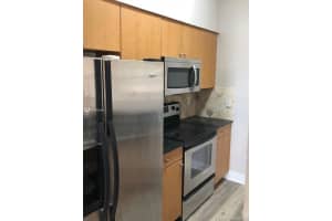 2811 N Oakland Forest Dr, Oakland Park, FL 33309, Sold 10/14/20