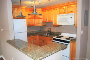 15610 SW 80th St, Miami, FL 33193, Sold 12/01/20