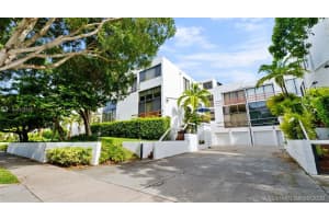 139 E Enid Dr, Key Biscayne, FL 33149, Sold 03/17/21