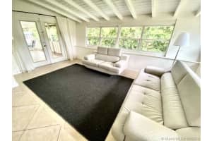 21111 NE 25th Ct, Miami, FL 33180, Sold 02/01/21