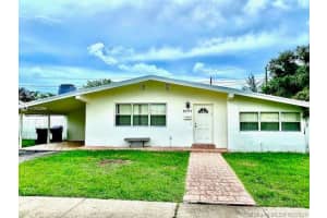 21111 NE 25th Ct, Miami, FL 33180, Sold 02/01/21