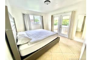 21111 NE 25th Ct, Miami, FL 33180, Sold 02/01/21