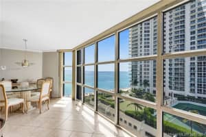 6423 Collins Ave, Miami Beach, FL 33141, Sold 12/15/20