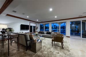 2770 Sunset Dr, Miami Beach, FL 33140, Sold 12/14/20