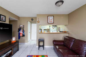 1276 SW 113th Terrace, Pembroke Pines, FL 33025, Sold 12/04/20
