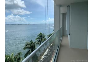 800 Claughton Island Dr, Miami, FL 33131, Sold 10/14/20