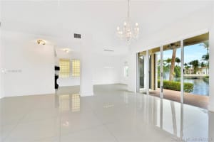 20895 NE 30th Pl, Miami, FL 33180, Sold 03/04/21