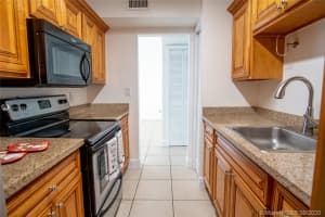 7244 SW 94th Pl APT C2, Miami, FL 33173, Sold 11/26/20