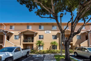 17455 NW 75th Pl, Hialeah, FL 33015, Sold 12/02/20