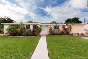 2550 NE 207th Terrace, Miami, FL 33180, Sold 11/25/20