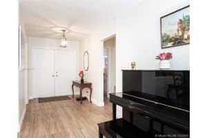 2550 NE 207th Terrace, Miami, FL 33180, Sold 11/25/20