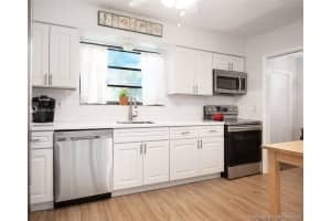 2550 NE 207th Terrace, Miami, FL 33180, Sold 11/25/20