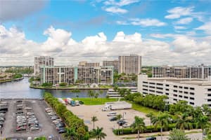 3725 S Ocean Dr, Hollywood, FL 33019, Sold 09/07/21