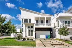 3320 NW 83rd St, Doral, FL 33166, Sold 01/22/21