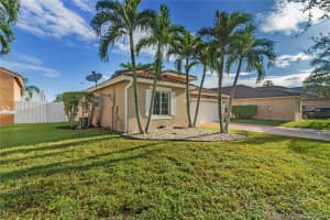 19421 SW 2nd St, Pembroke Pines, FL 33029, Sold 10/28/20