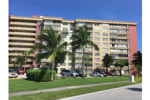 1401 NE Miami Gardens Dr, Miami, FL 33179, Sold 12/30/20