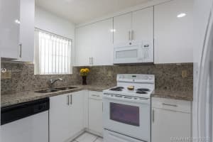 312 NW 114th Ave, Miami, FL 33172, Sold 11/30/20