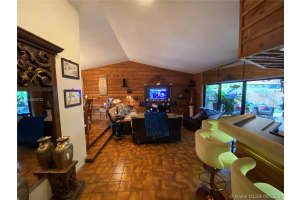 20415 NE 10th Pl, Miami, FL 33179, Sold 11/06/20