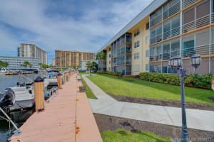 3849 NE 169th St, Miami, FL 33160, Sold 02/12/21