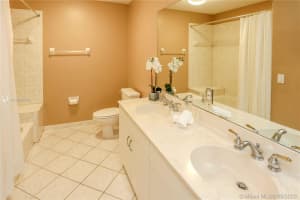 11311 NW 61st St, Doral, FL 33178, Sold 11/25/20