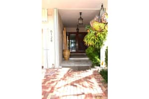 6128 Paradise Point Dr, Palmetto Bay, FL 33157, Sold 11/06/20