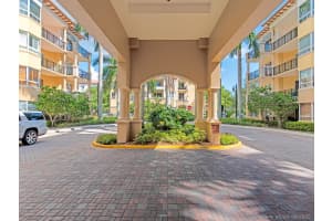 16100 Emerald Estates Dr, Weston, FL 33331, Sold 02/05/21