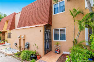 421 NW 109th Ave #3b, Miami, FL 33172, Sold 11/17/20