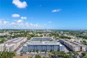 329 SE 3rd St #302p, Hallandale Beach, FL 33009, Sold 01/13/21