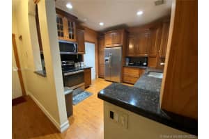 8908 NW 54th St, Sunrise, FL 33351, Sold 11/06/20