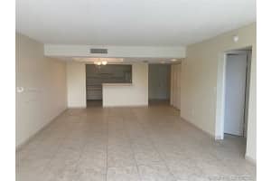 9735 NW 52nd St, Doral, FL 33178, Sold 04/28/21