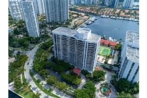 3640 Yacht Club Dr, Aventura, FL 33180, Sold 11/04/20
