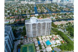 3640 Yacht Club Dr, Aventura, FL 33180, Sold 11/04/20