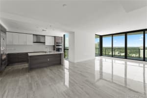100 E Las Olas Blvd #2401, Fort Lauderdale, FL 33301, Sold 03/15/21