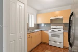 2690 W 76th St, Hialeah, FL 33016, Sold 02/19/21