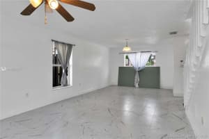 5264 NW 186th St, Miami Gardens, FL 33055, Sold 01/04/21