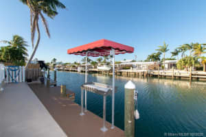 221 10th St, Key Colony Beach, FL 33051, Sold 11/10/20