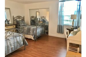 802 NW 87th Ave, Miami, FL 33172, Sold 10/09/20