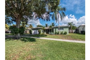 10525 NW 3rd St, Plantation, FL 33324, Sold 11/19/20