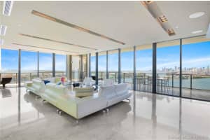 800 South Pointe Dr, Miami Beach, FL 33139, Sold 02/02/21